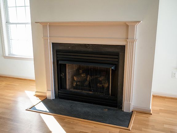 5th image of 1155 Jefferson Oaks Ct Unit 37