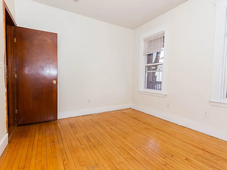 59 Linden St #3 — Photo 14