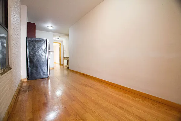 Rented by Nooklyn NYC LLC | media 72