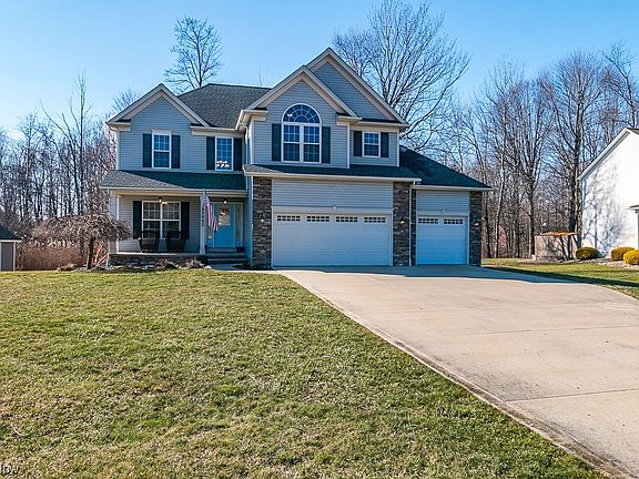 2nd image of 2442 Greenbriar Ln