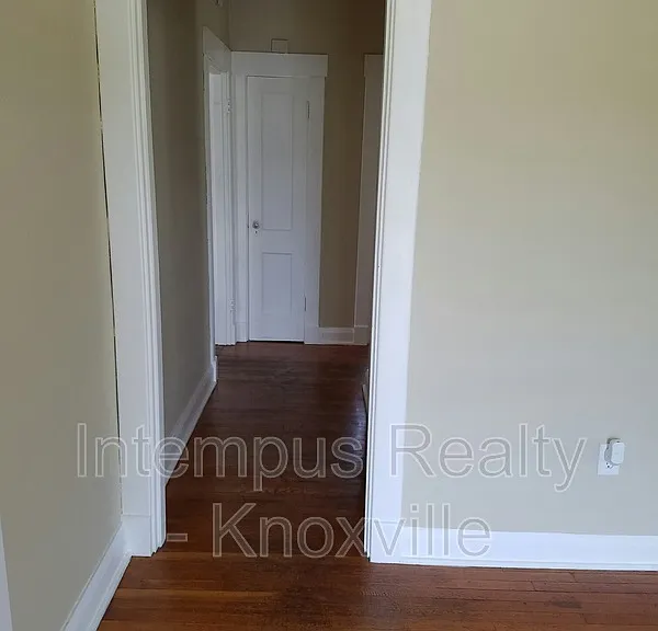 1900 Nickerson Ave — Photo 9