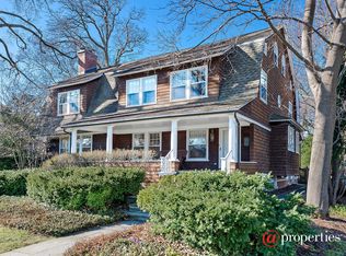 330 Abbottsford Rd, Kenilworth, IL 60043