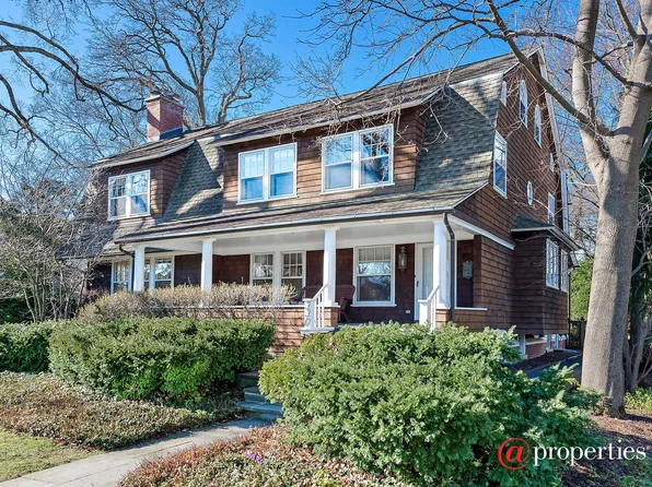 330 Abbottsford Rd, Kenilworth, IL 60043