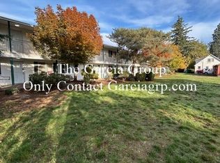 92 E Burnside St #B205, Portland, OR 97209