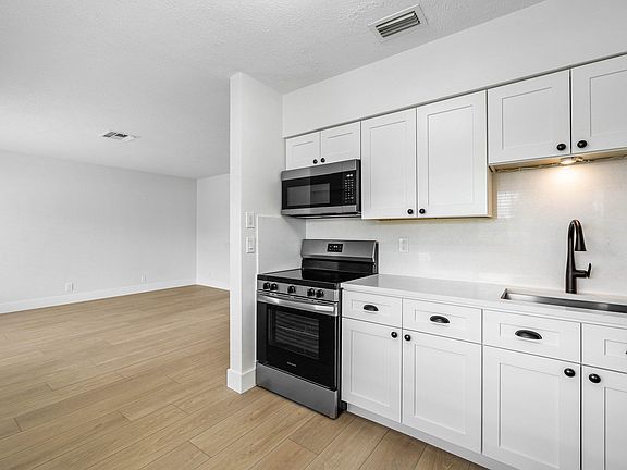 5th image of 196 NE 28th St