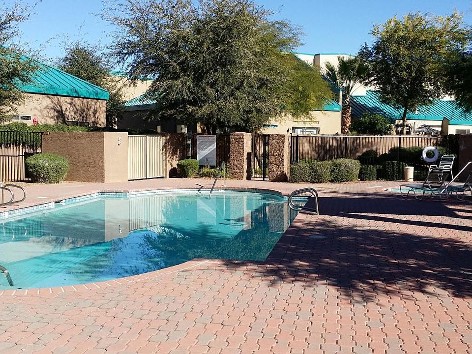 1st image of 1015 S Val Vista Dr Unit 6