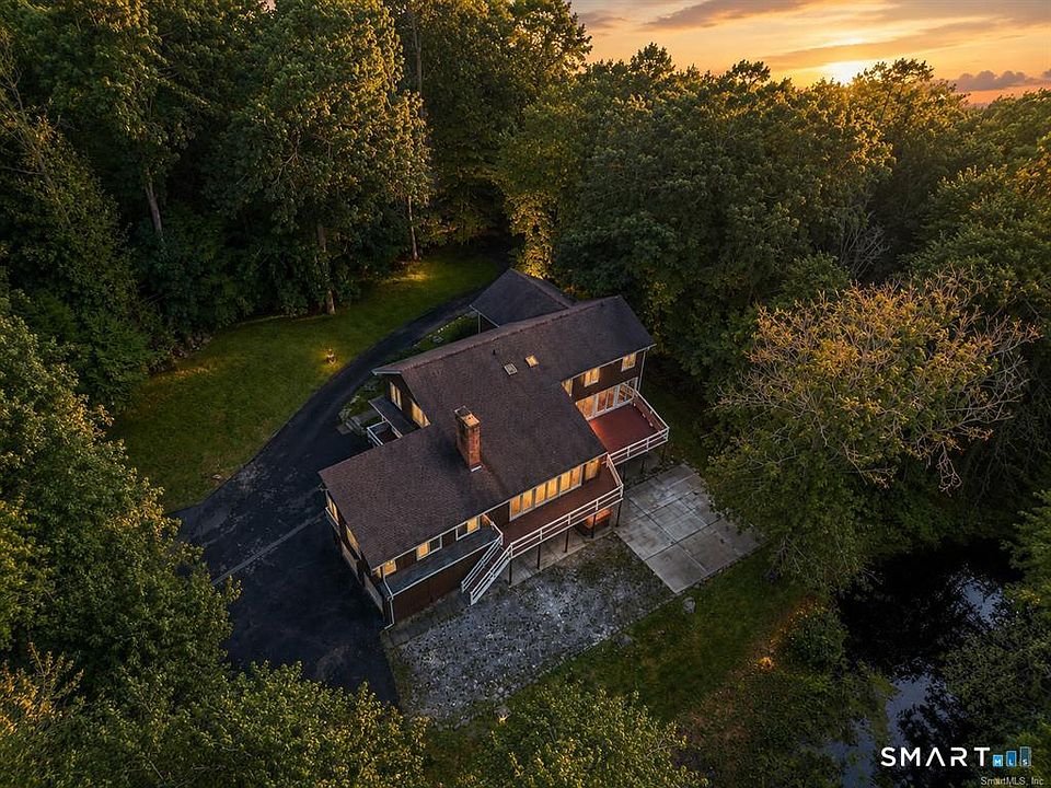 1st image of 21 Deepwood Road