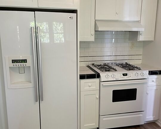 4th image of 818 N Kilkea Dr