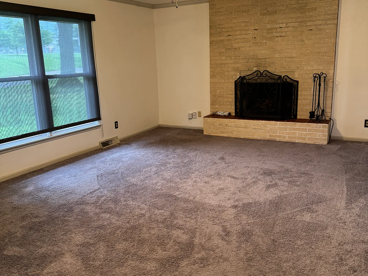 3 bed, 2036 sqft, $2,150 — Photo 4