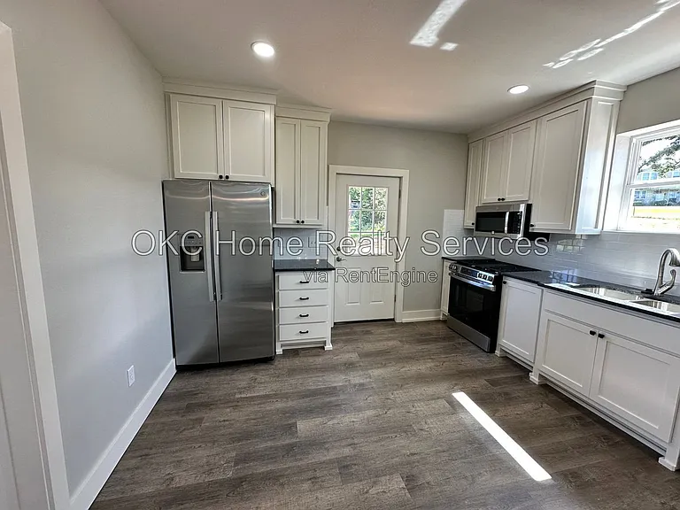 14701 SE 36th St — Photo 10