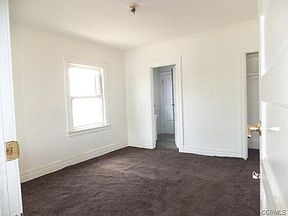 4th image of 642 W 41st Dr
