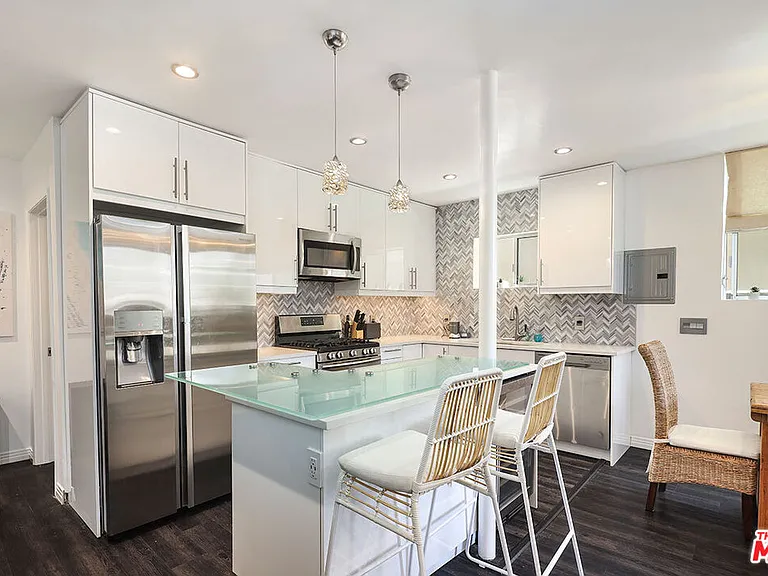 472 Rosecrans Ave — Photo 11