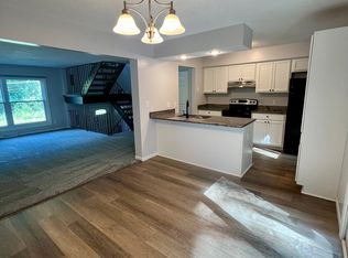2096 Highwood Ave E, Saint Paul, MN 55119