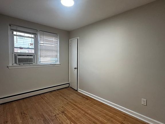 2nd image of 1906 Arthur St #1F