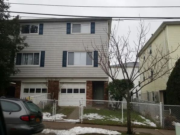 92 Park Hill Ln, Staten Island, NY 10304