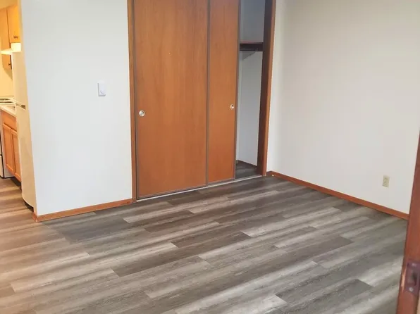 306 10th Ave SE #8, Olympia, WA 98501