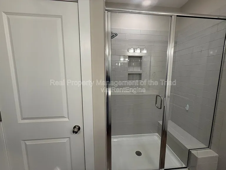 410 Salem Grace St — Photo 17