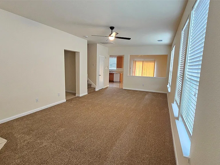 7918 Barnes Ridge Ln — Photo 4