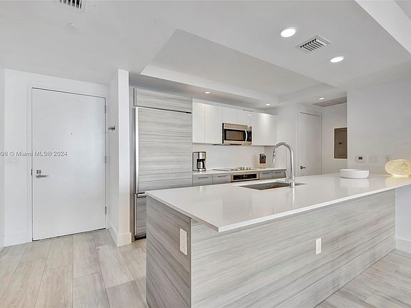 2nd image of 121 NE 34th St #2407