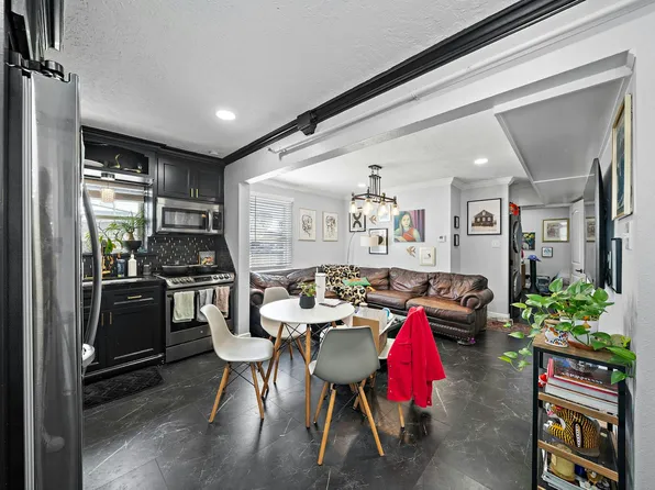 609 Sealy St, Galveston, TX