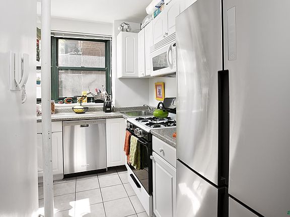 5th image of 34-20 79th St APT 1D