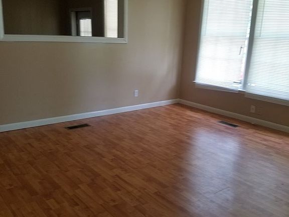 5th image of 4233 Teejay Dr NW