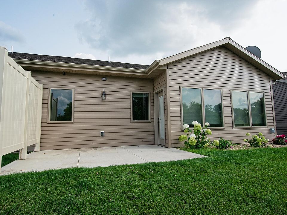 1st image of 3357 Prairie Meadow Dr #B