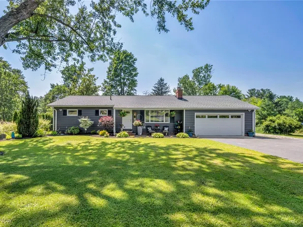 13458 Chillicothe Rd, Chesterland, OH 44026