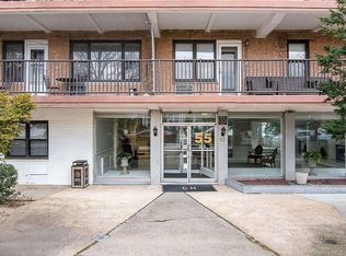55 S Bergen Place #1 B, Freeport, NY 11520