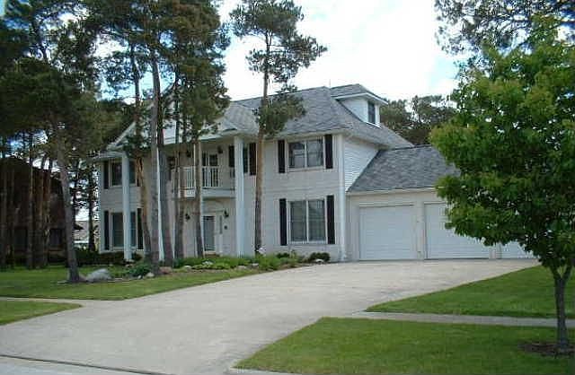 2nd image of 833 Bitterbrush Ln