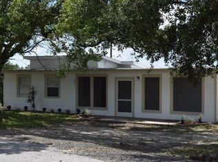 2902 Kingsway Rd, Thonotosassa, FL 33592