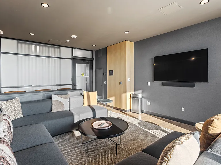 300 McRae Ave — Photo 17
