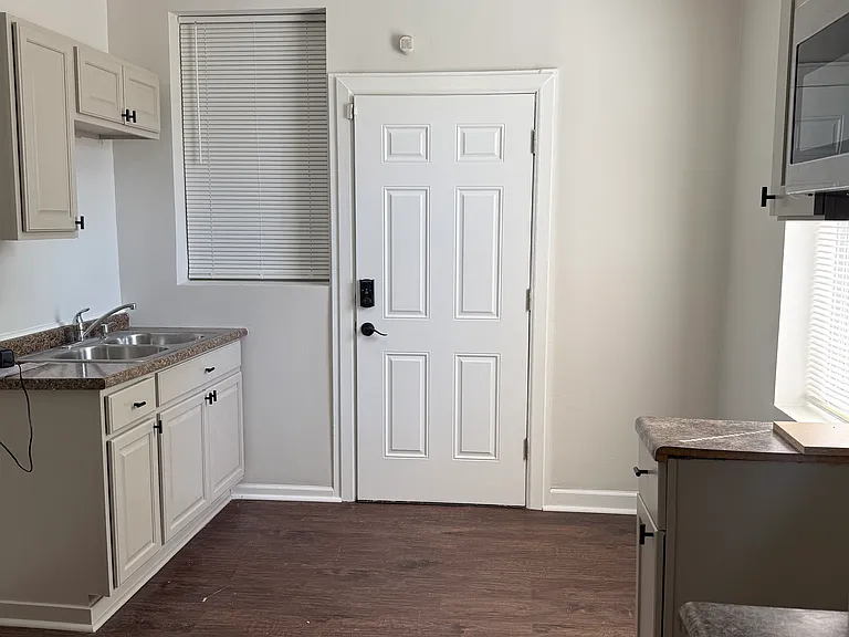 6148 S Bishop St #1 — Photo 11
