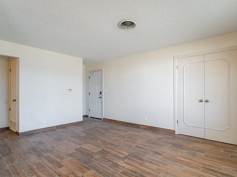621 S Hayes St #6 — Photo 3