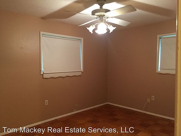 5th image of 10435 Cedarlane Dr