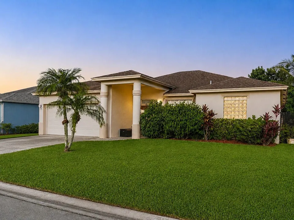 1338 Cape May Ln