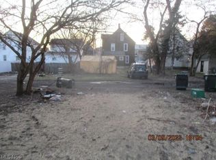 146 7th St NW, Barberton, OH 44203