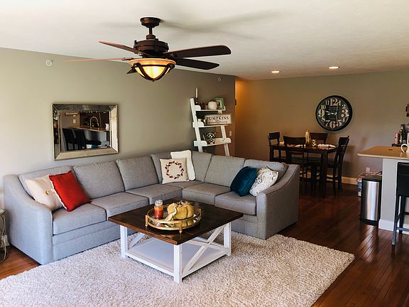5th image of 4529 N Tallgrass Ln
