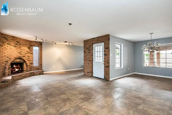 1508 W Capri Ave — Photo 3