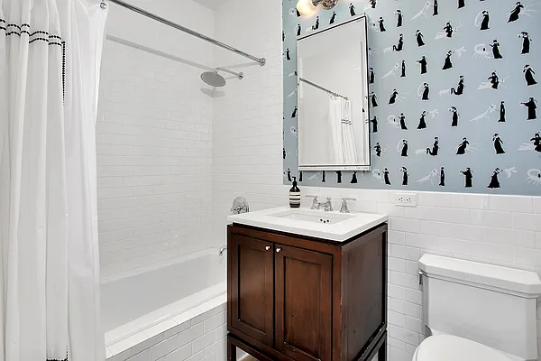 Rented by Compass | media 21