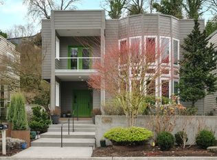 3016 SE Berkeley Pl, Portland, OR