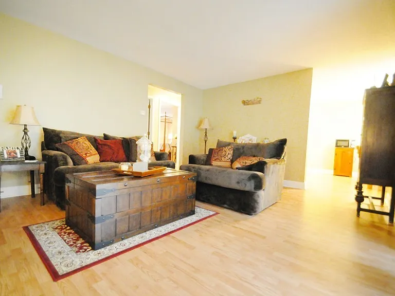 1810 Skyline Dr — Photo 17