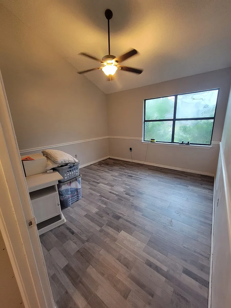 Building Photo - 2033 Plantation Oaks Dr