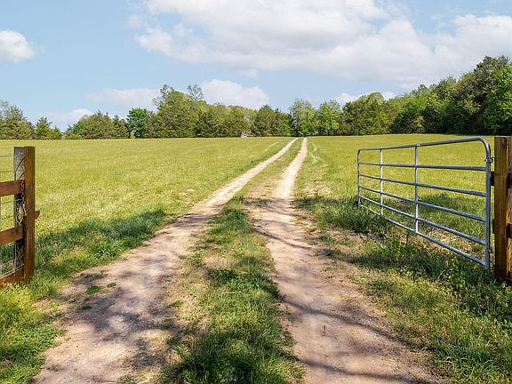 5th image of Cedar Plains Rd