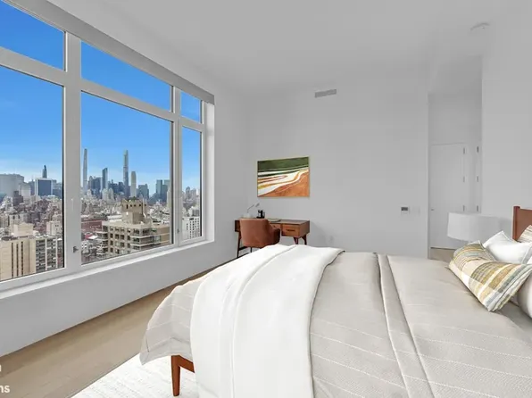 200 East 83rd Street image 9 of 18