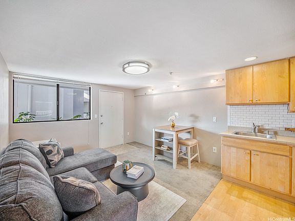 3rd image of 2860 Waialae Ave APT 115