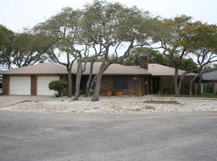 2012 Baywood Dr, Rockport, TX 78382