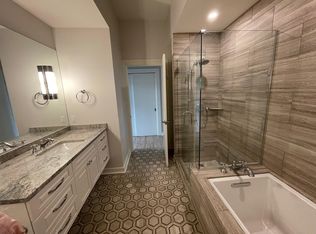 427 W National Ave #1, Milwaukee, WI 53204