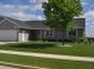 2071 Foxland St, Kaukauna, WI 54130