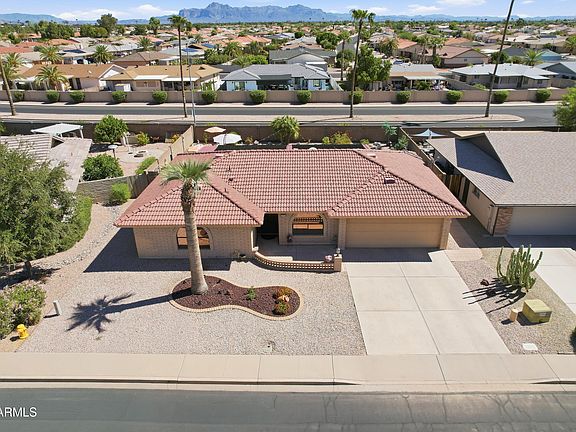 5th image of 2441 S HONEYSUCKLE Circle